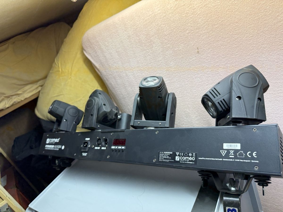 Lampade: Cameo Moving Head 4x Projecteurs LED bon état – Usato da Chateau d oex venduto da pkovaliv