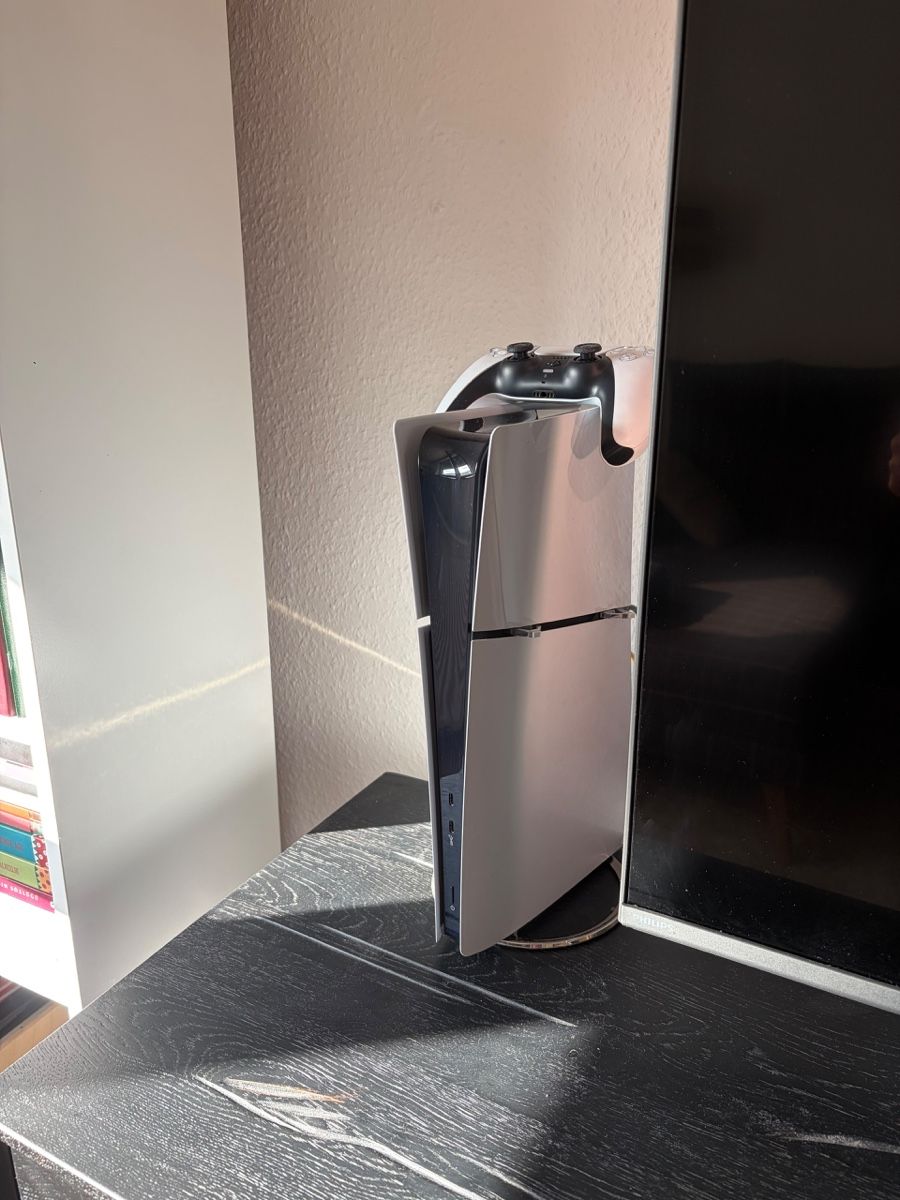 Sony PlayStation 5 Slim Console with Controller Like New (Neu (gemäss ...