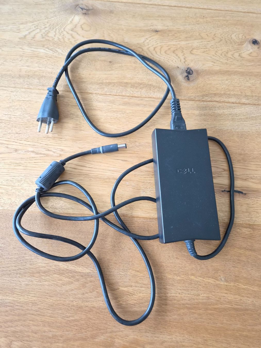 Dell Caricabatterie: DELL Laptop Ladegerät 130W AC-Netzteil – Usato da Wädenswil venduto da ky_109