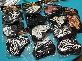 12 masques pour la moto
