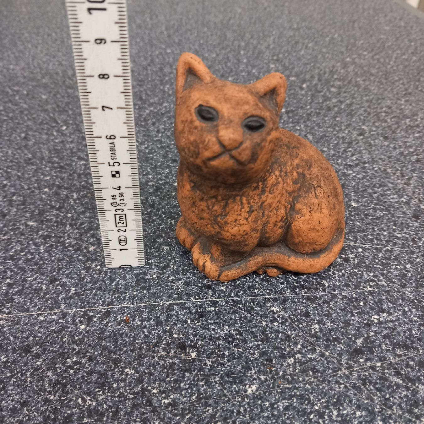 Figuren: Deko Katze aus Ton, Tierfigur für Wohnung oder Garten – Gebraucht aus Ebnat-Kappel von blazzi 2