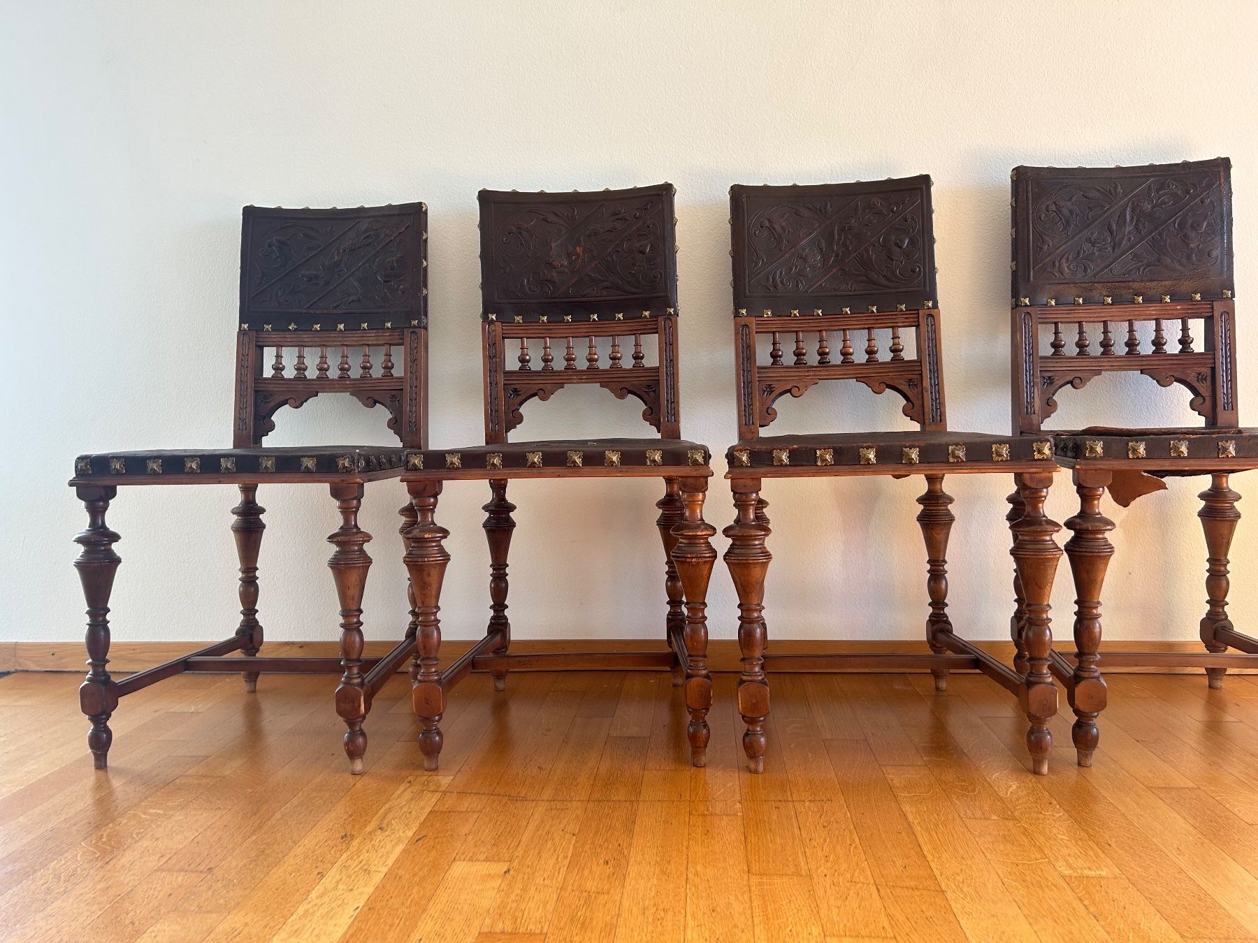 Sedie: Althochdeutsche Stühle ca. 1900-1920 – Usato da Zürich venduto da taninaninanina 1