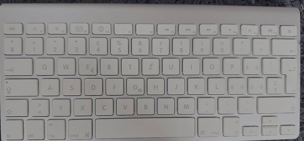 Claviers: Apple Wireless Keyboard A1314 – D'occasion à Zürich par BamboJahn