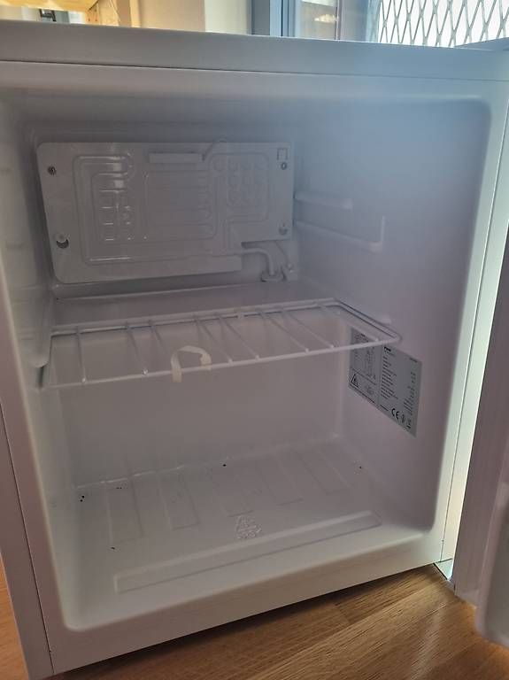 Réfrigérateurs: Mini Kühlschrank – D'occasion à Uster par sli_fzp7 3