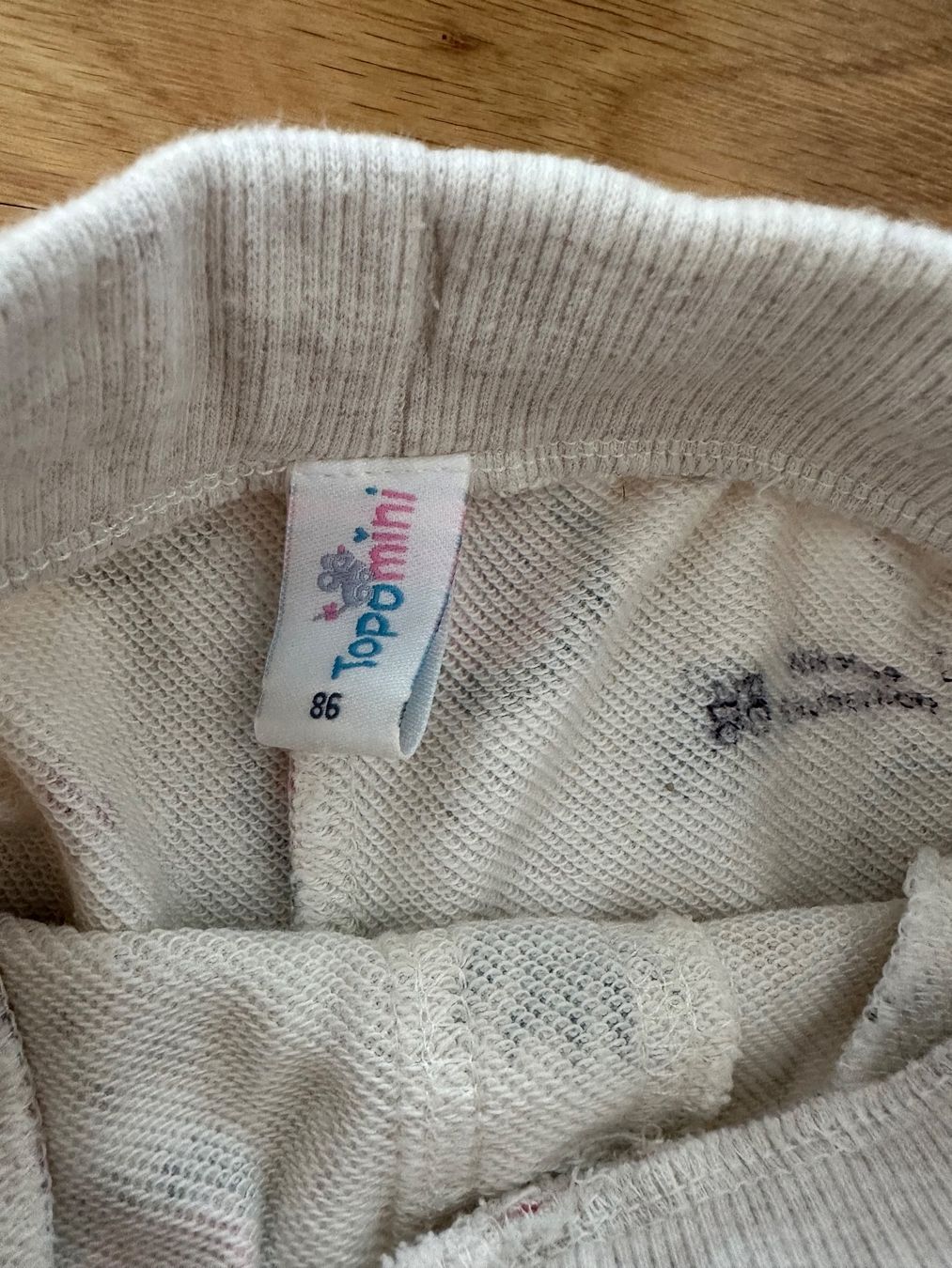 Pantaloni: Süssi kurze Hose mit Tiermuster, Gr. 86 – Usato da Unterägeri venduto da StefanGekko 2