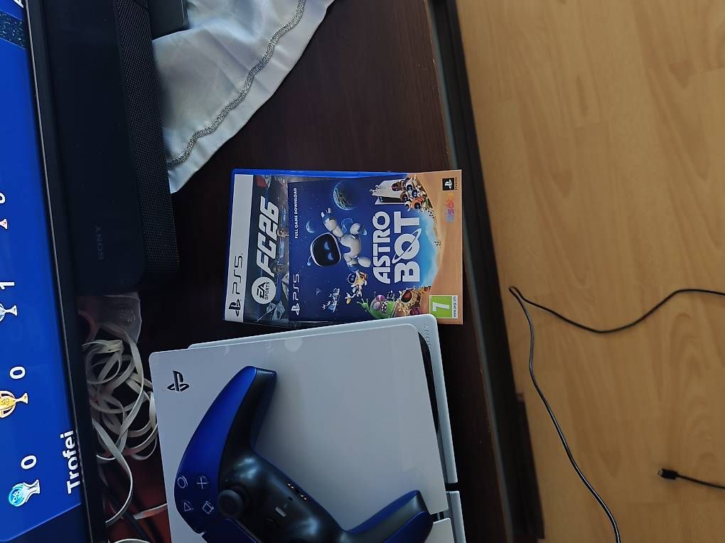 Sony Konsolen: Playstation 5  2 controller astrobot e fc26 – Gebraucht aus Vezia von yal_nzj8 2