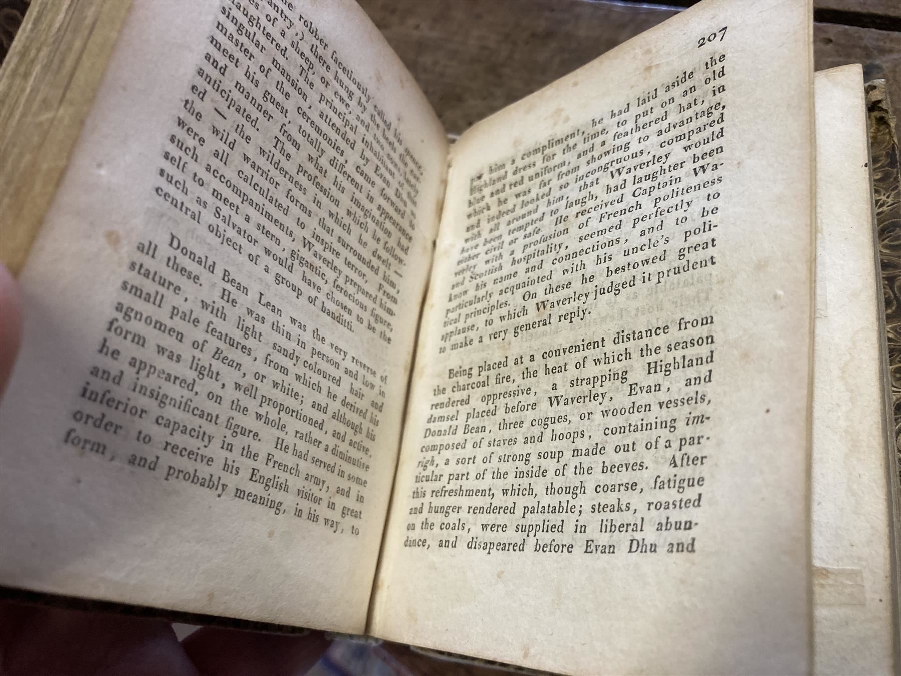 Libri: 1822 WAVERLEY Sixty years since Vol l-IV – Usato da Bern venduto da Jwpm66 3