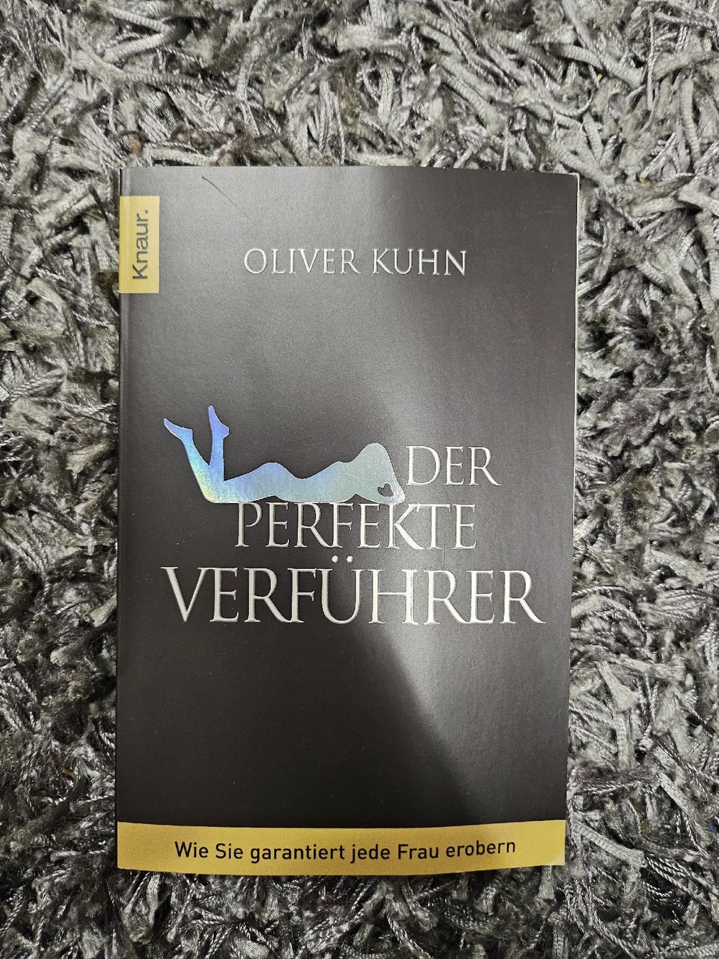 Libri: Oliver Kuhn: Der perfekte Verführer (Buch) – Nuovo (secondo la descrizione) da Zürich venduto da iwa_7wfj