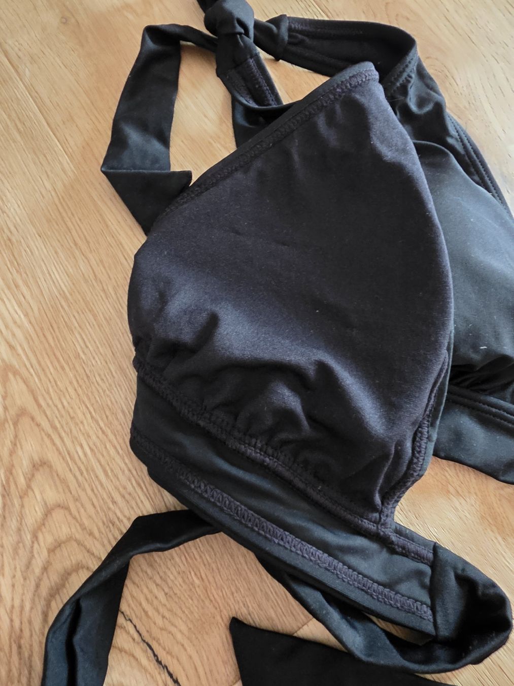 Costumi da bagno & Bikini: Schwarzer Ellen Amber Bikini, Grösse 42, neuwertig – Nuovo (secondo la descrizione) da Toffen venduto da ver_x68f 2