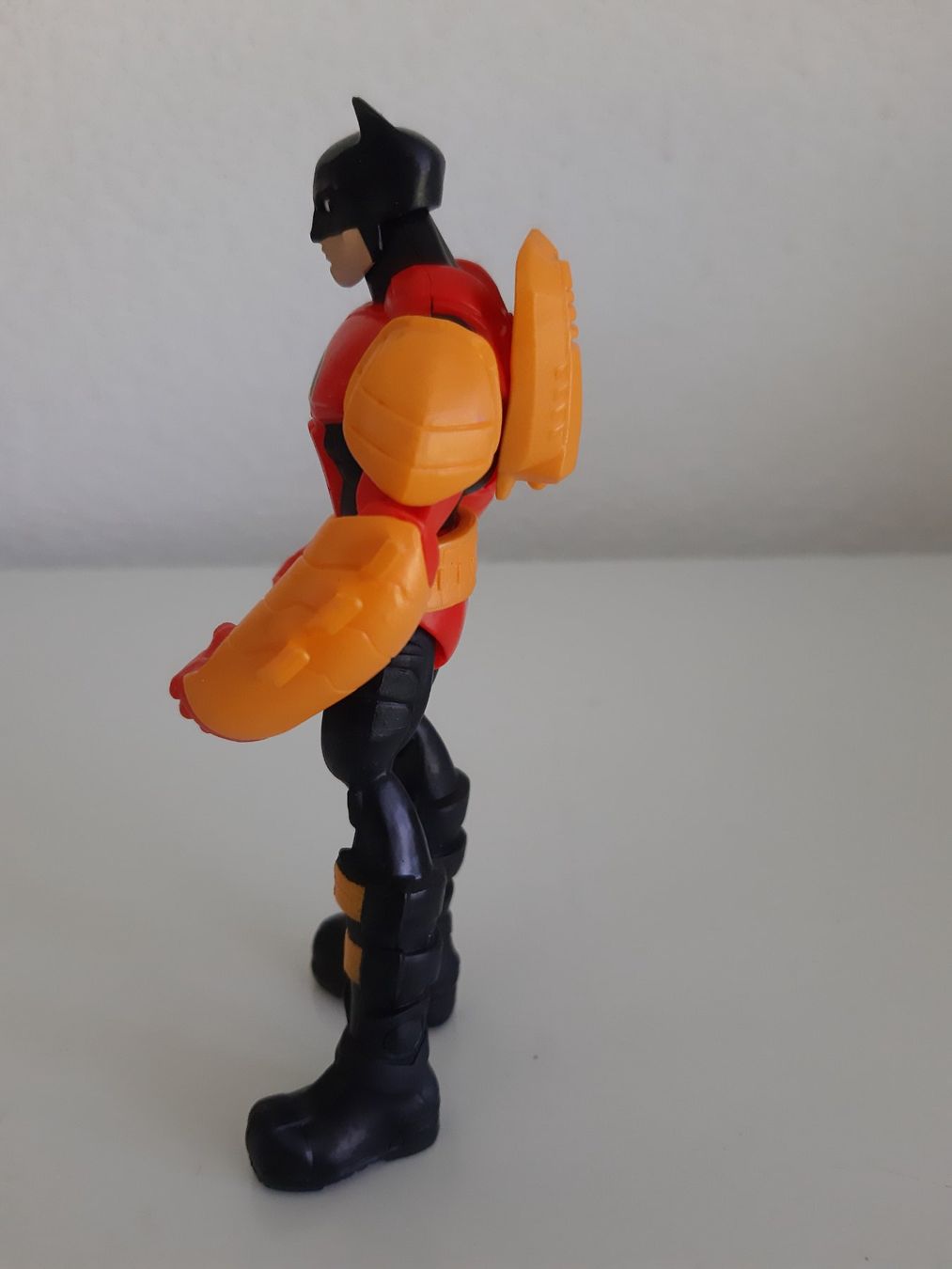 Statuette: Total Armor Batman Orange and Black Figure 2011 – Usato da Buchs SG venduto da Bray_Law 1