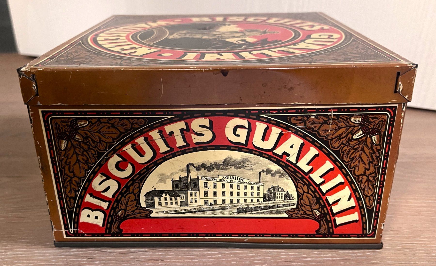 Barattoli: Antike Blechdose "BISCUITS GUALLINI , WALLISELLEN TELL" top! – Usato da Rothrist venduto da Brandystar 4