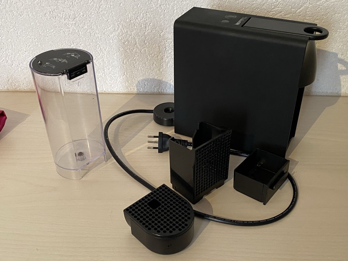 Nespresso Macchine per caffè & Macchine per espresso: Nespresso Kapselmaschine – Usato da Hägglingen venduto da Karin0802 6