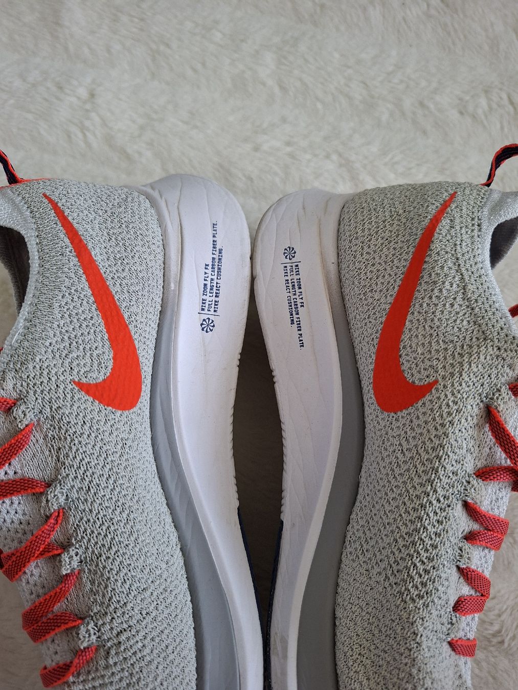 Nike Herrenschuhe: Nike Zoom Fly 44 Chaussures de coursGris/Orange – Gebraucht aus Renens VD von ser_j2fn 3