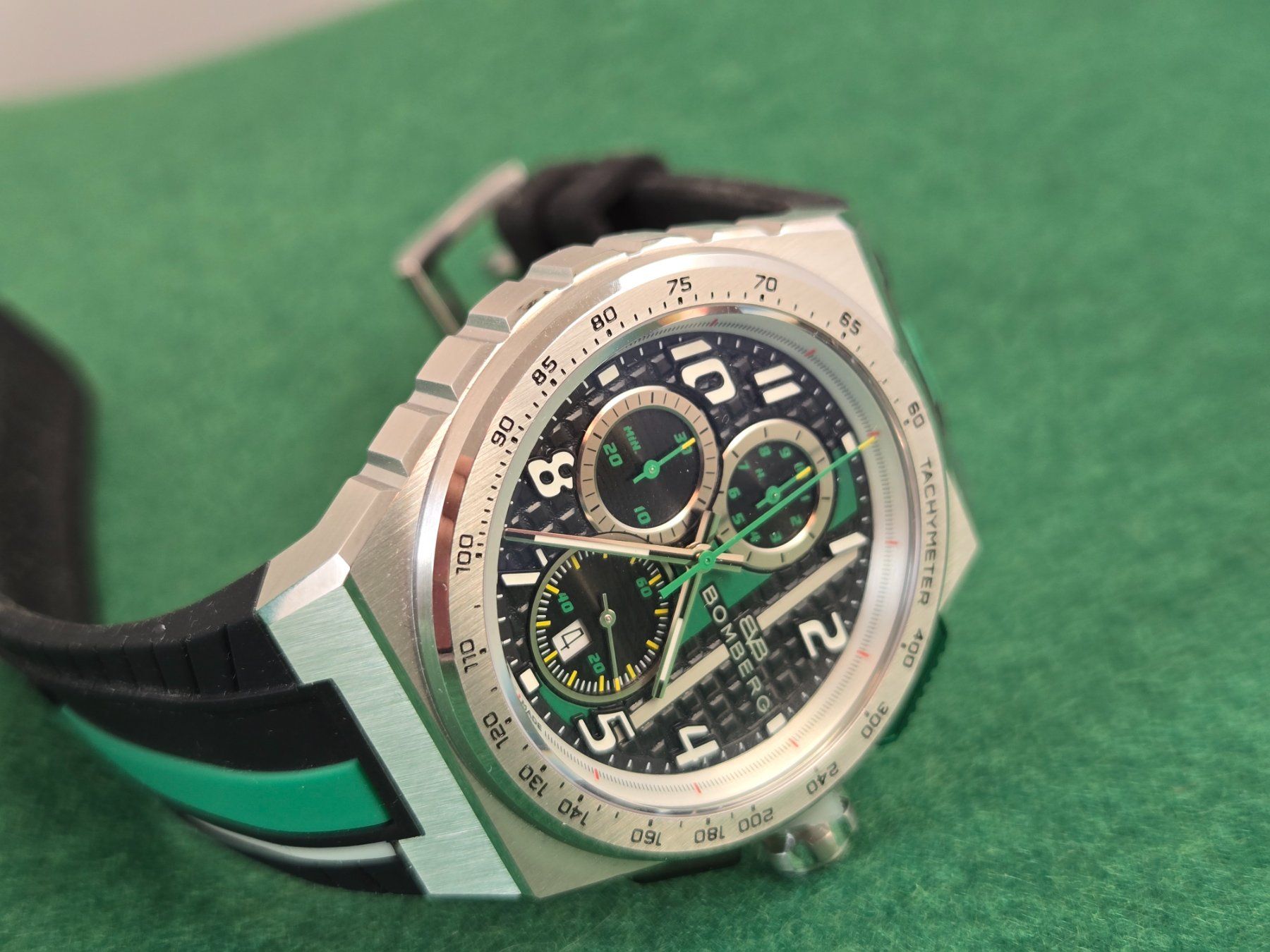 Bomberg Orologi: Bomberg Apex Chrono GB – Nuovo (secondo la descrizione) da Chabrey venduto da Horology 2