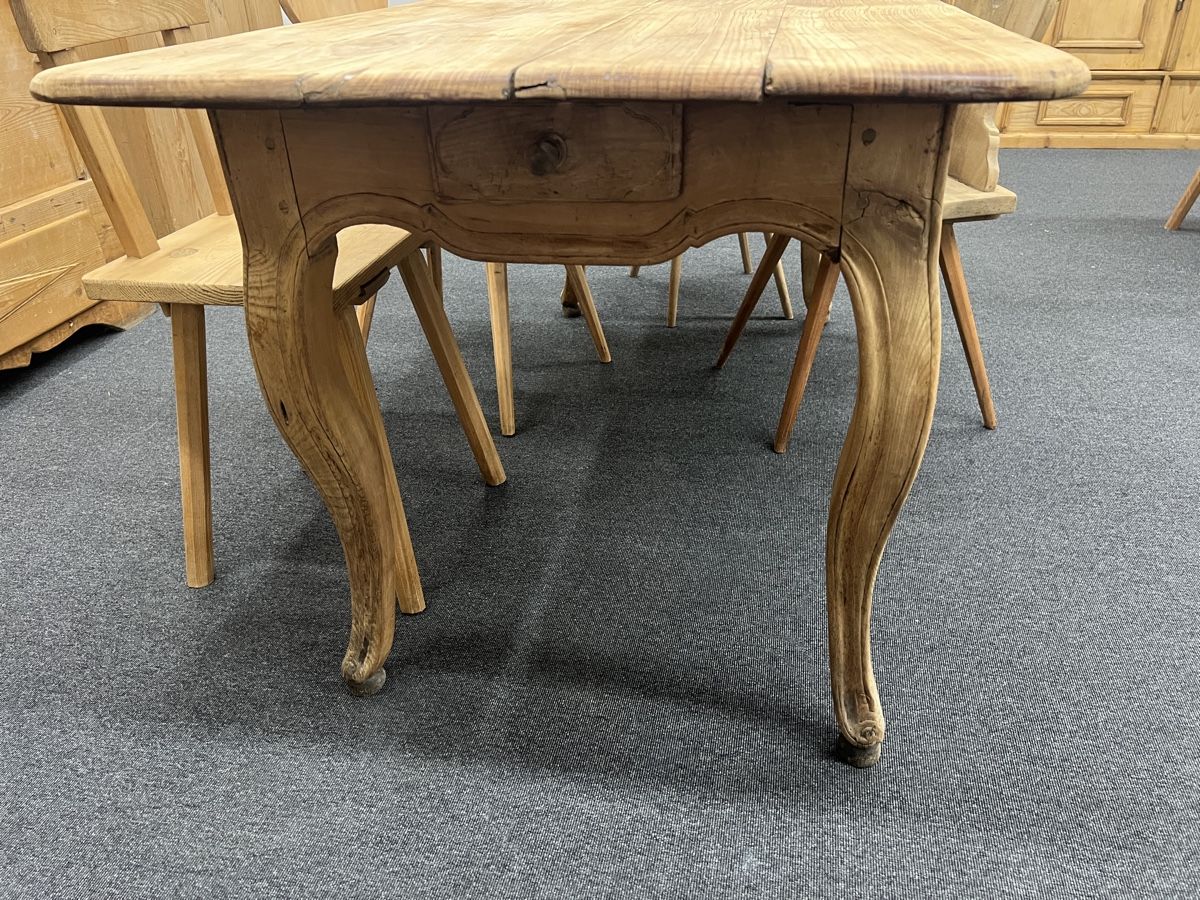 Tavoli: Barock Tisch – Usato da Gossau SG venduto da Keller-Antiques 4