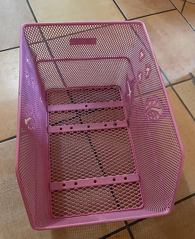 Altro per la casa: Fahrradkorb pink – Usato da Wilen b. Wil venduto da Sarah3