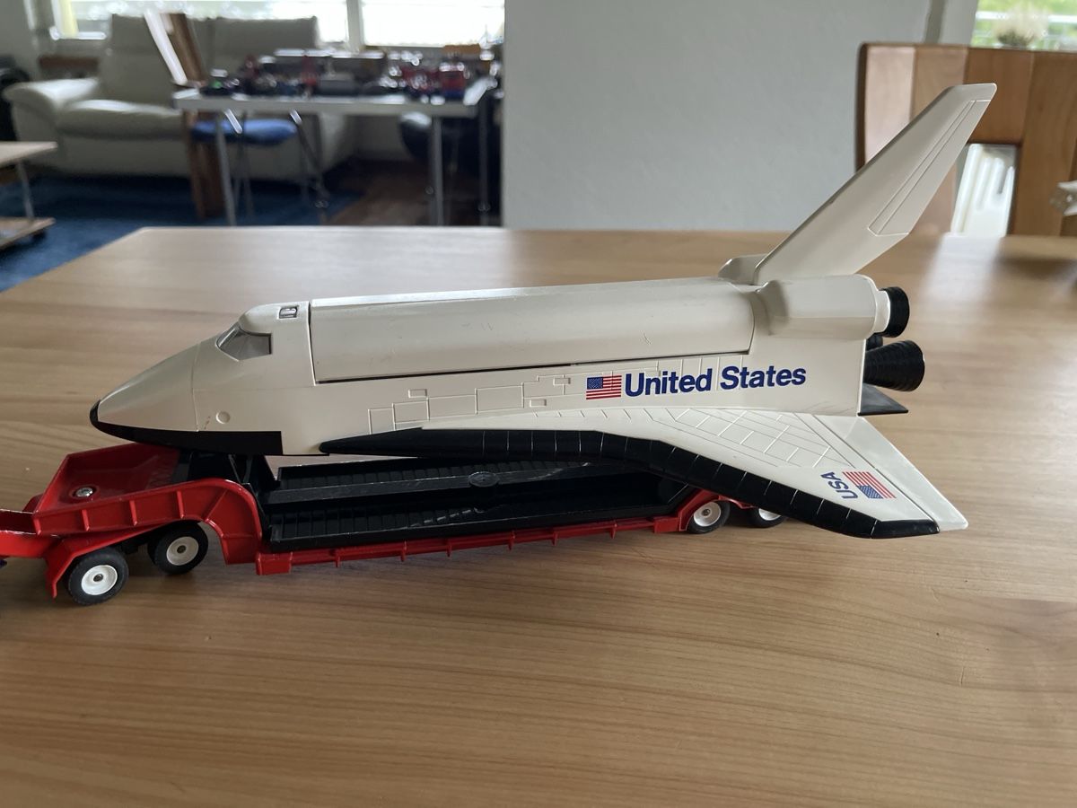 Siku Giocattoli: Spielzeug Lastwagen mit Space Shuttle gebraucht – Usato da Aeugst am Albis venduto da saleatmac 1