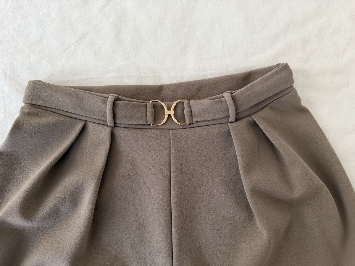 H&M Pantaloni: H&M culottes trousers, size S, Taupe, Spring – Usato da Zürich venduto da jus_sw7l 3