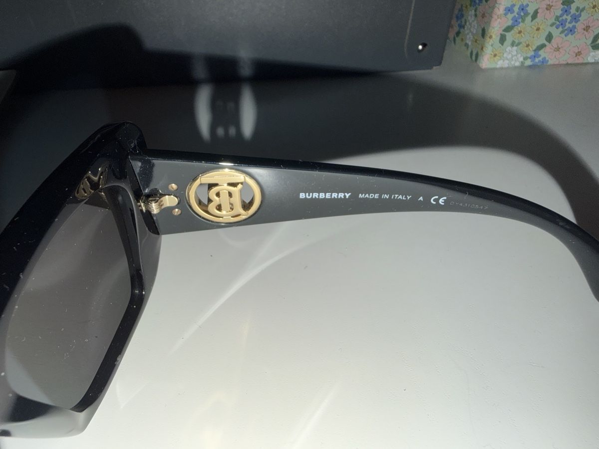 Burberry Occhiali & Lenti: Lunettes de soleil Burberry – Usato da Grand-Lancy venduto da joa_c8sn 3