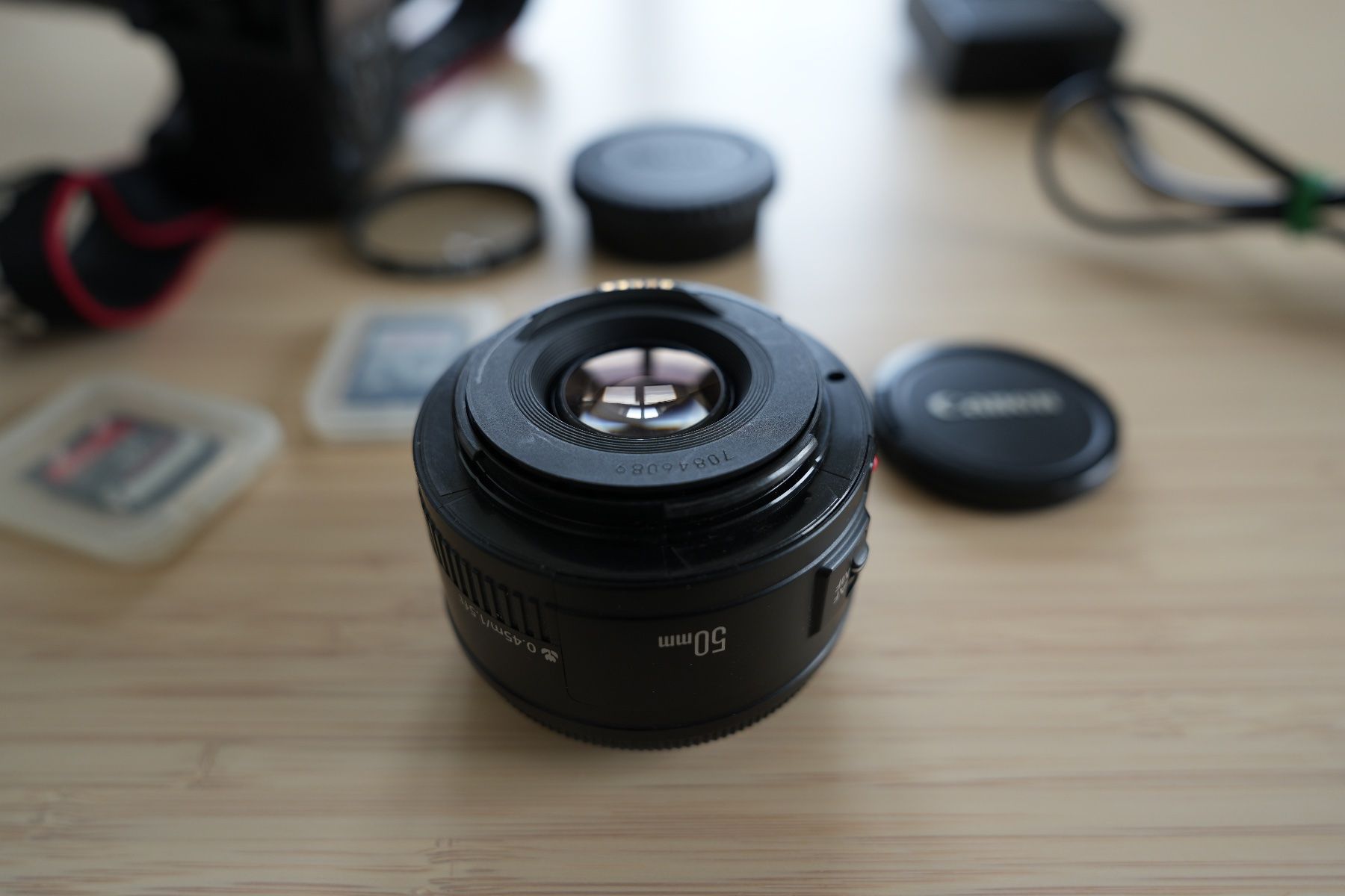 Canon Fotocamera: Canon EOS 550D DSLR Bundle mit viel Zubehör – Usato da Horgen venduto da sim_m5pj 3