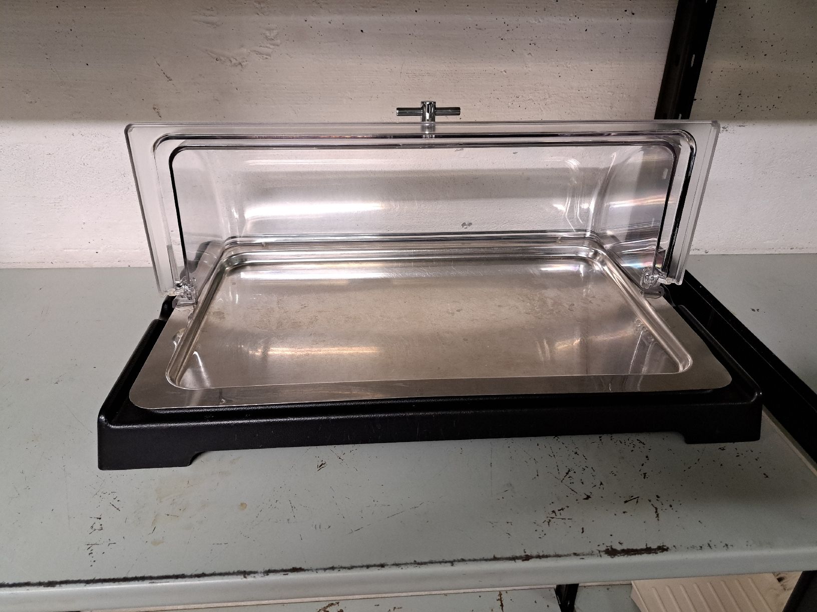 Vetrine: Buffet Vitrine ,Gekühlt 4 Stuck – Usato da Davos Platz venduto da Metler70