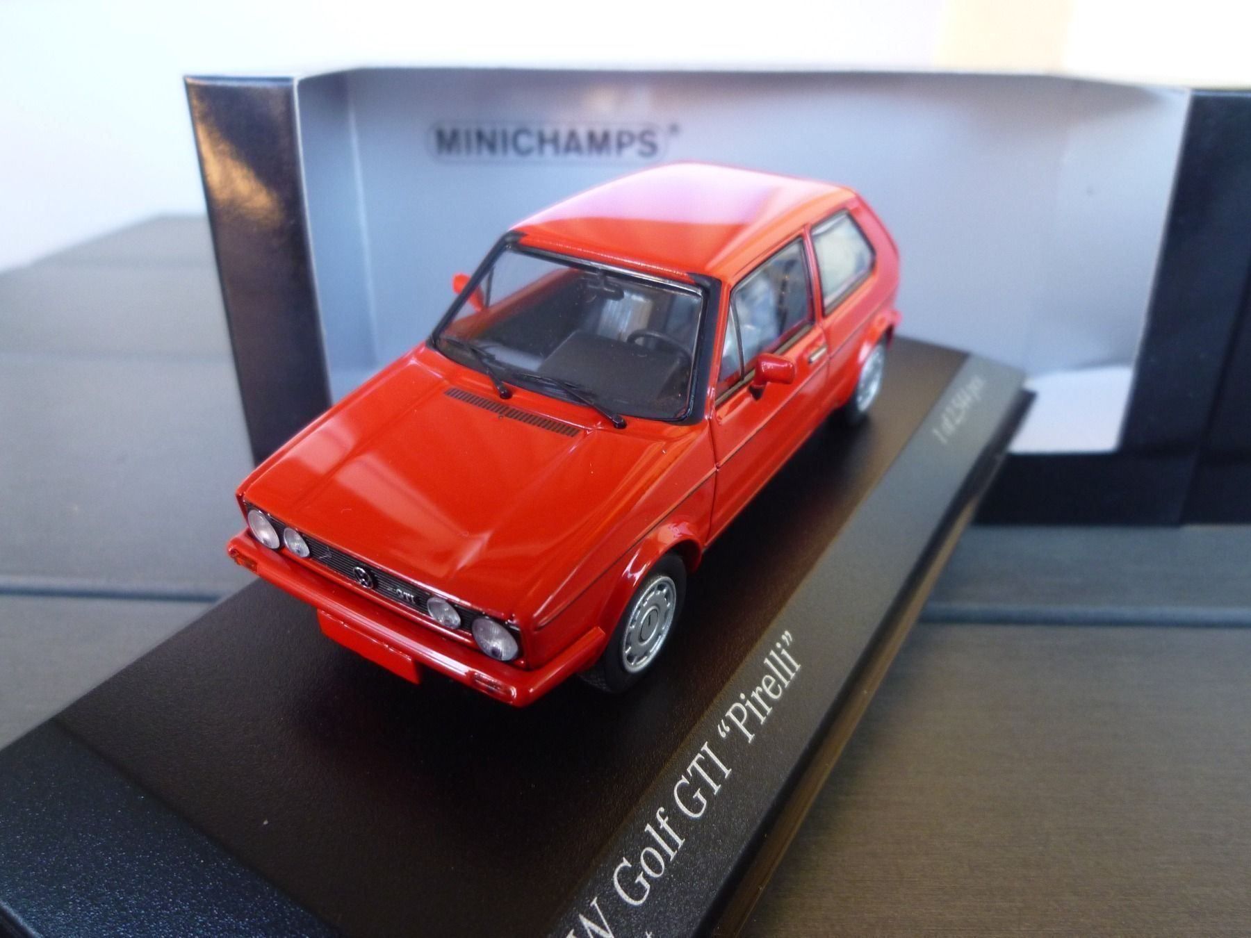 Volkswagen Modellini d'auto: VW Golf GTI "Pirelli"(1983) – Nuovo e nell'imballaggio originale da Flawil venduto da Imperiosud 3
