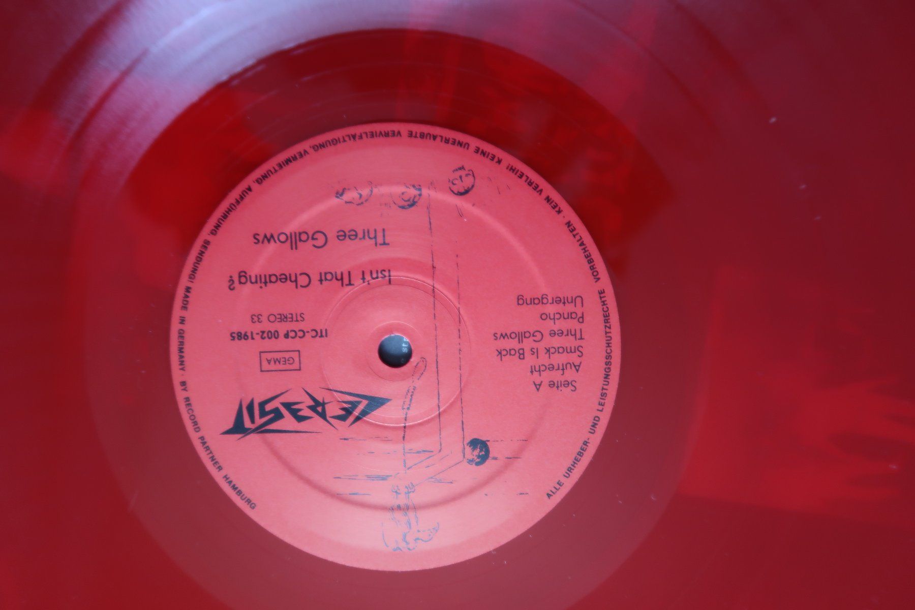 Dischi in vinile: CERESIT - THREE GALLOWS - PUNK - ROTES VINYL LP – Usato da Basel venduto da Patiscat 2