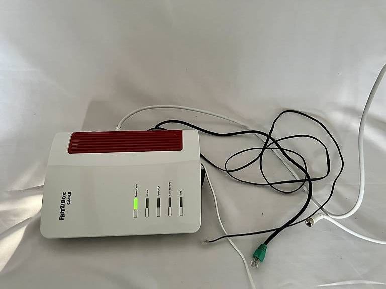 Fritz Modem & Router: FRITZ!Box Cable 6660 WLAN Kabel Router Internet – Usato da Schlatt TG venduto da Buggel