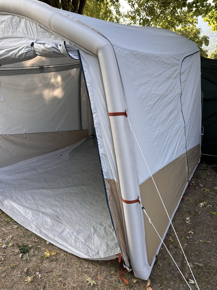 Decathlon Verande & Tende da sole: Pavillon / Vorzelt aufblasbar – Usato da Egliswil venduto da Herculea 4