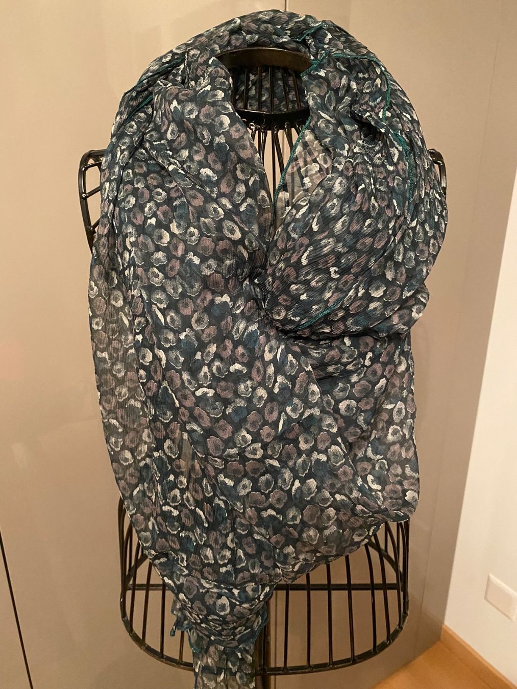 Foulard & Sciarpe: Foulard in voile – Nuovo (secondo la descrizione) da Novazzano venduto da ige_cwq5 1