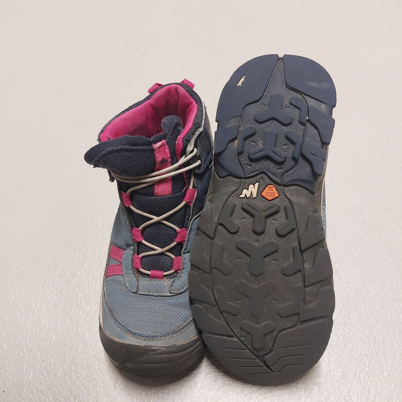 Decathlon Scarpe per ragazzi: Quechua halbhohe Trekkingschuhe Grösse 29 – Usato da Hefenhofen venduto da mar_pm5k 3