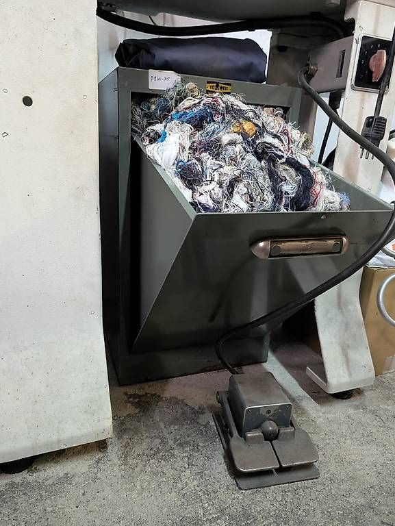 Tutte le macchine: Layette à chiffons ou étoupe – Usato da Dombresson venduto da vin_x7sg 2