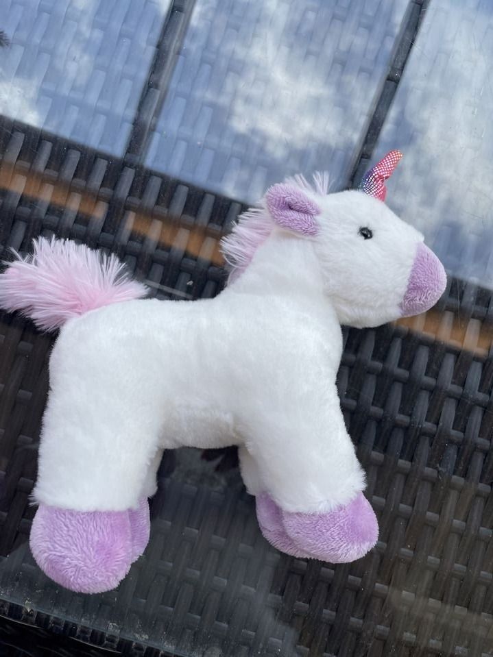 Spielzeuge: Einhorn Plüschtier 20x20cm – Neu (gemäss Beschreibung) aus Bergdietikon von antovale