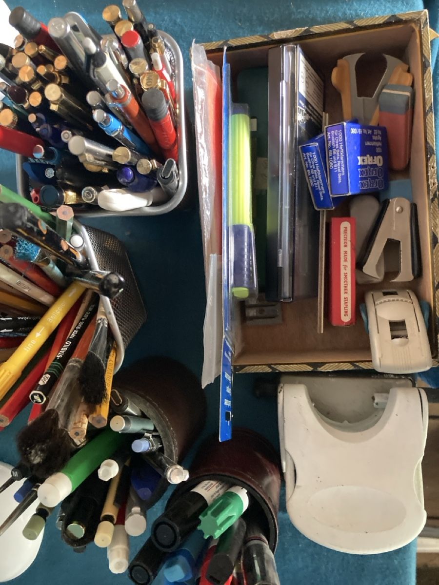 Stifte & Marker: Büromaterial – Gebraucht aus Schwanden GL von bait04