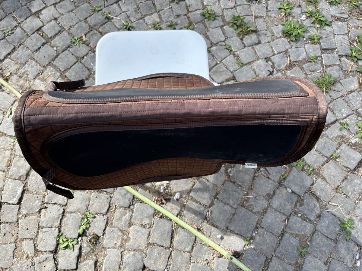 Sattel & Sattelzubehör: Satteldecke mit Moosgummi-Pad – Gebraucht aus St. Gallen von may_8fbd 2