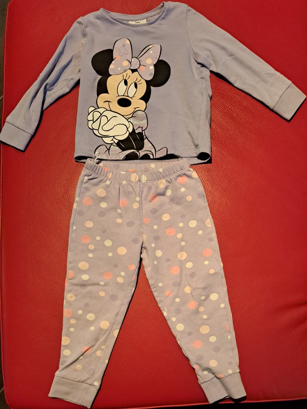 C&A Pyjamas & Ähnliches: Minnie Mouse Mädchen Pyjama Grösse 98 – Gebraucht aus Niedergampel von Picas2ndHand