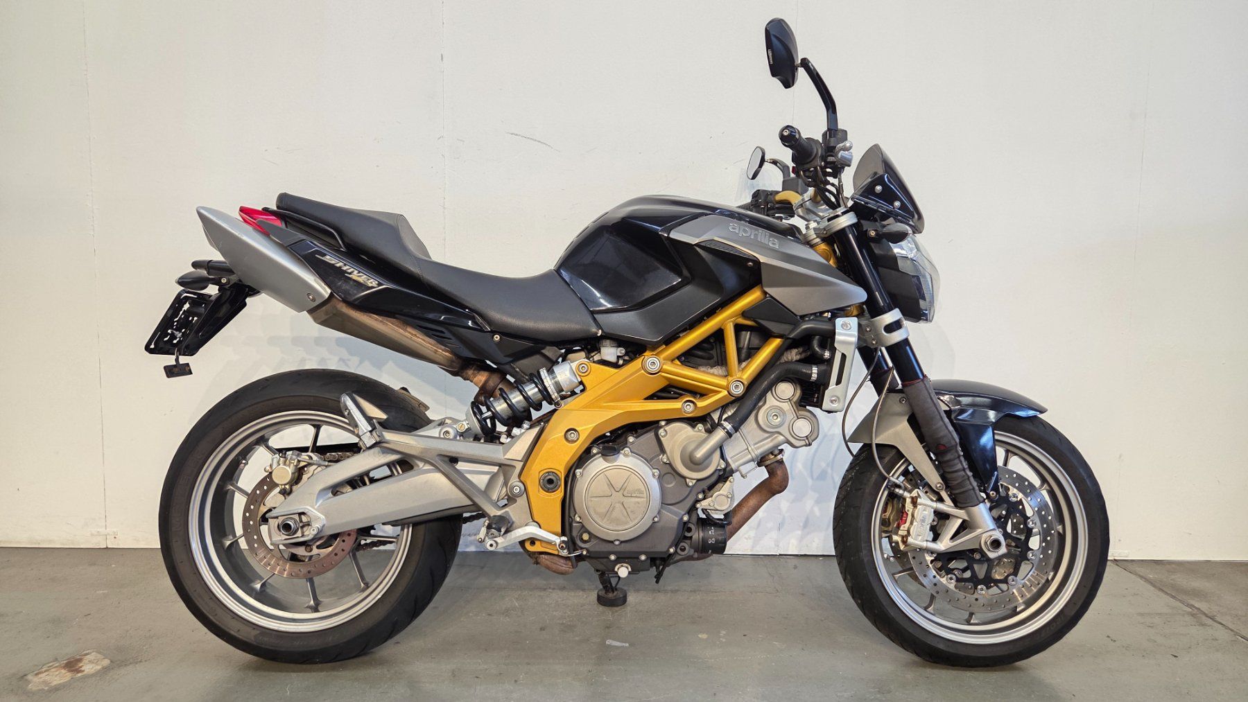Aprilia Strada: Aprilia SL 750 Shiver – Usato da Tägerschen venduto da Moto-Welt