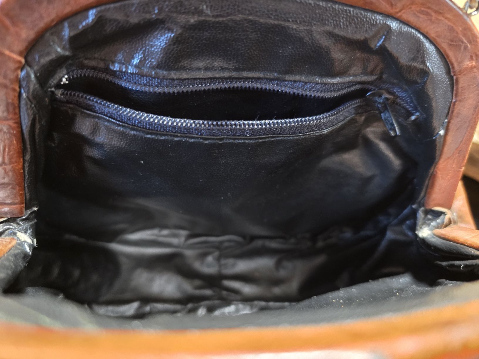 Taschen für Damen: Grosis Handtäschli – Gebraucht aus Walkringen von Vanuca 3