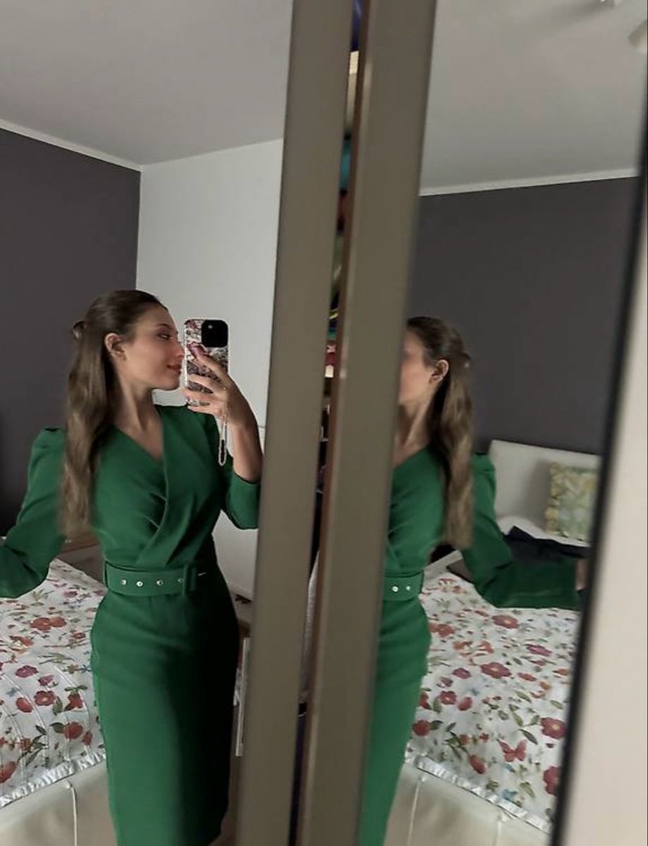Kleider: Midi Kleid grün – Neu (gemäss Beschreibung) aus Balgach von fad_jb55