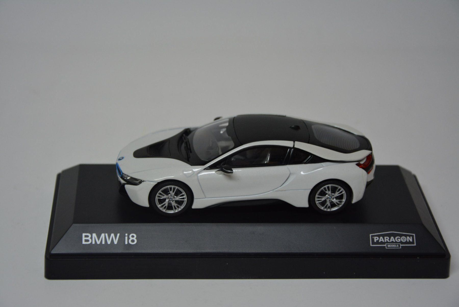 BMW Modellautos: BMW i8 , Crystal white , Paragon , 1:43 – Neu und originalverpackt aus Goldach von Feivel9 1