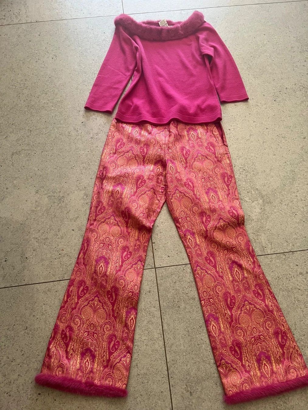 Escada Kleiderpakete: Seltenes Set ESCADA Pullover Hose 38 mit Nerz Pelz Kaschmir – Gebraucht aus Obergösgen von crystalfox