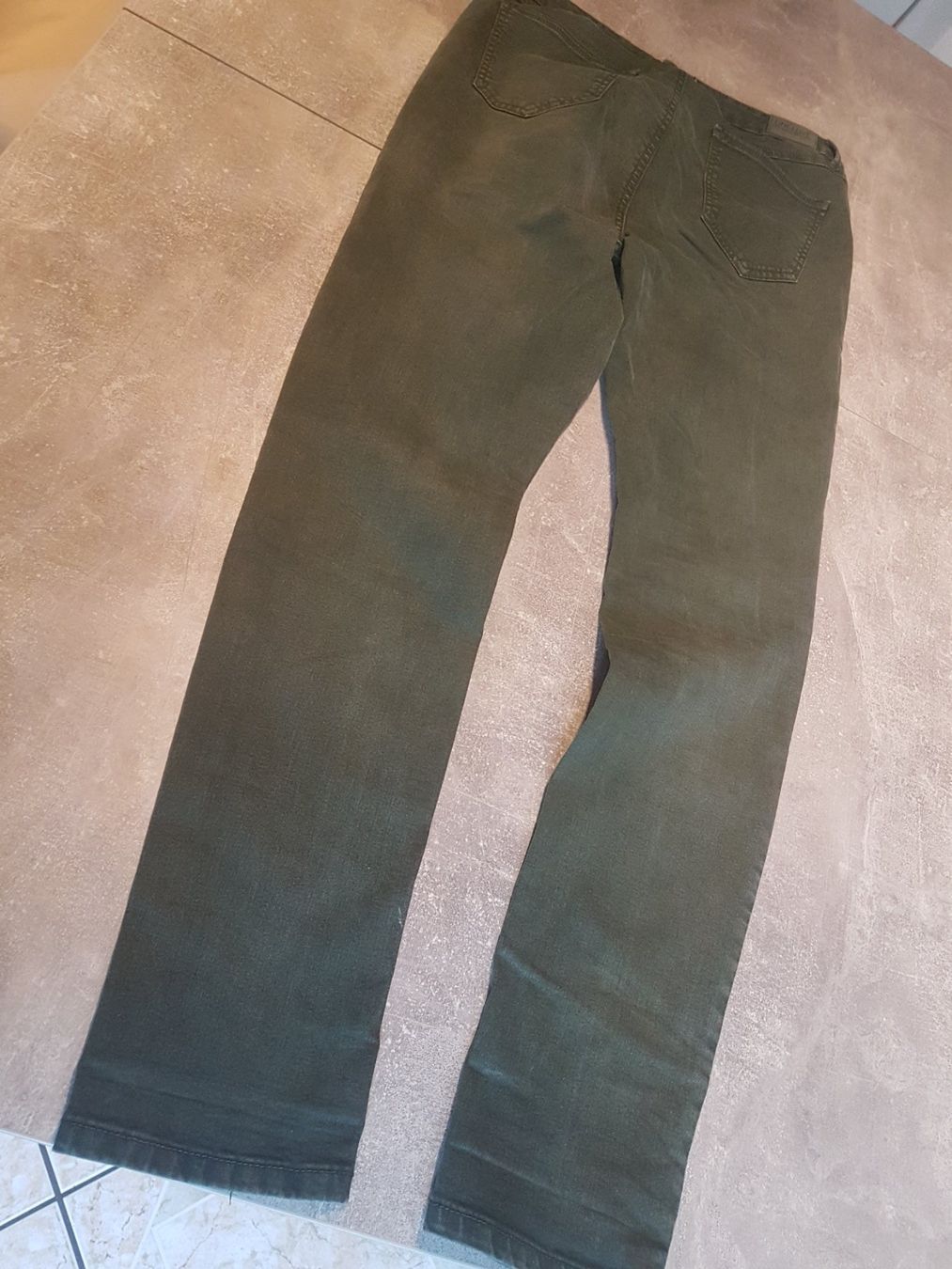 Jeans: Pantalon vert olive taille L marque Chicorée 76% coton – Usato da Villiers venduto da san_jn5w 5