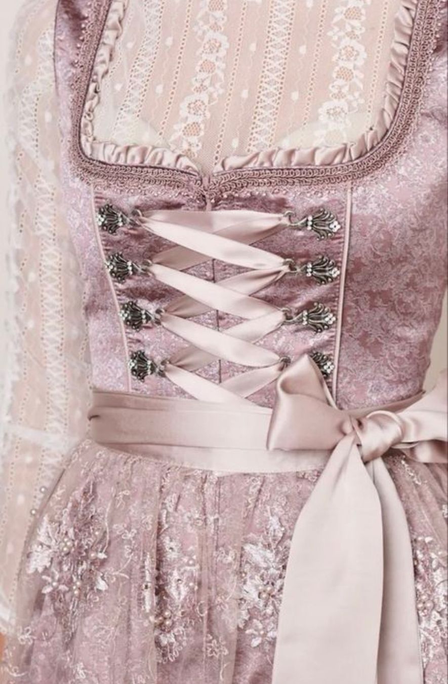 Krüger Vestiti: Krüger Dirndl (neuwertig) – Nuovo (secondo la descrizione) da Zürich venduto da schaninboe