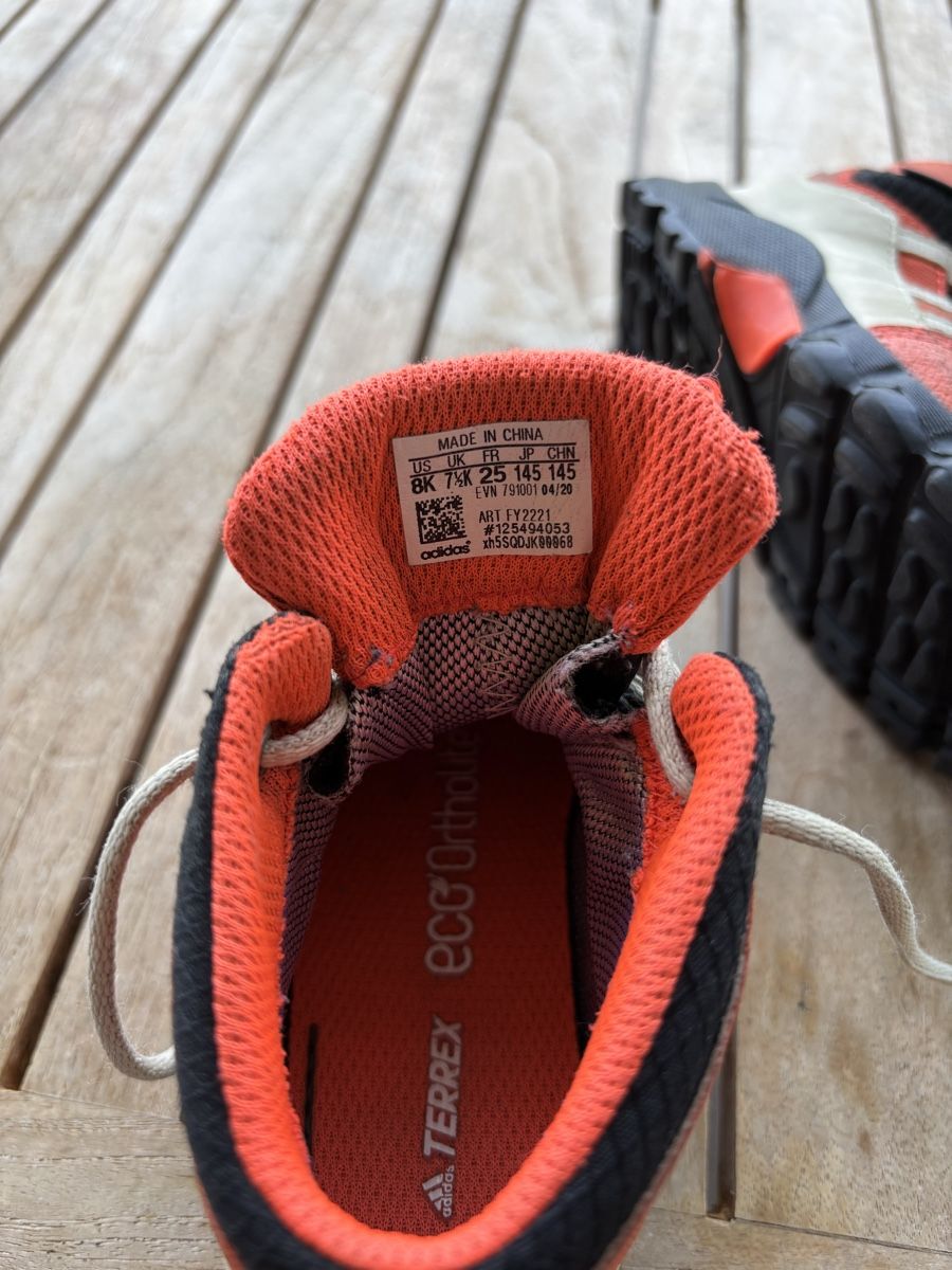 Adidas Scarpe per ragazzi: Wanderschuhe Adidas Grösse 25 – Usato da Wichtrach venduto da Flaub 1