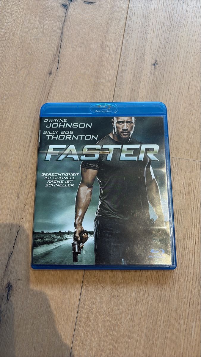 Tutti i DVDs: Blu-ray "Faster" mit Dwayne Johnson – Usato da Trachslau venduto da Tijneee