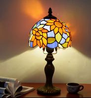 Lampe de table de style Tiffany ,  en verre teinté
