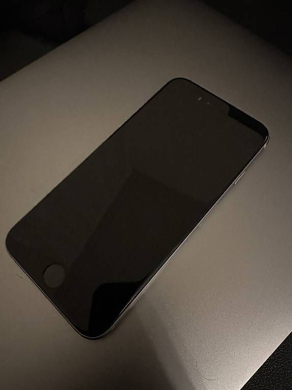 Telefoni cellulari / Smartphones: Iphone 6 32 GB – Usato da Zürich venduto da Albansahiti