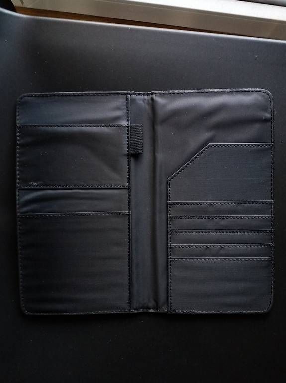 Sonstiges Fahrzeugzubehör: Hama Autozubehör Mappe – Gebraucht aus Bern von Bluepop