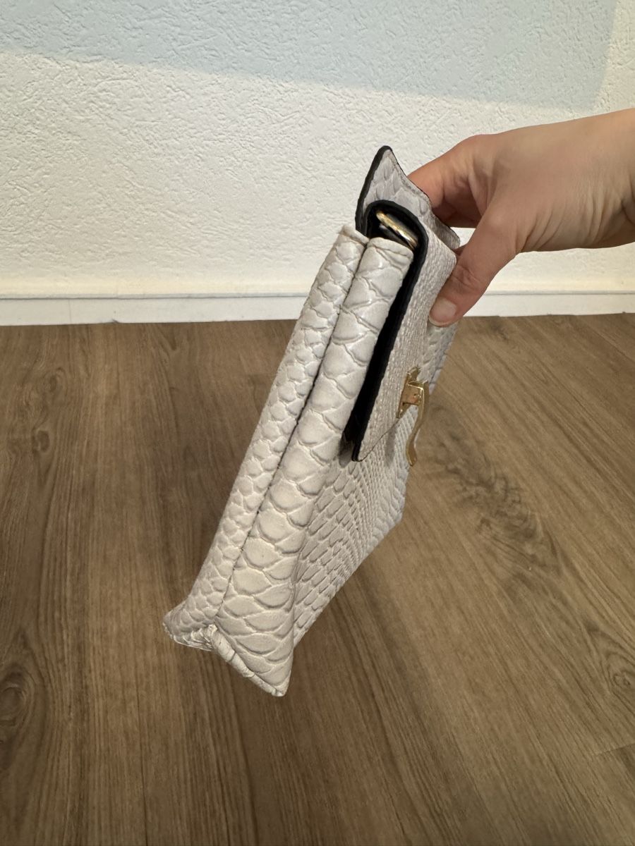 Asos Borse da donna: Asos Clutch Tasche grau weiss – Usato da Fislisbach venduto da KolibriSecondhand 1