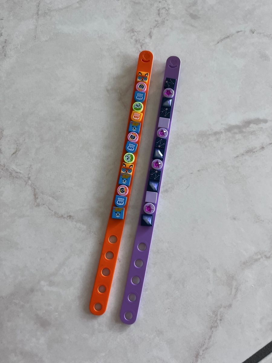 Lego Spielzeuge: 2 Armbänder mit Lego Steinen – Gebraucht aus Lauerz von Zuergi